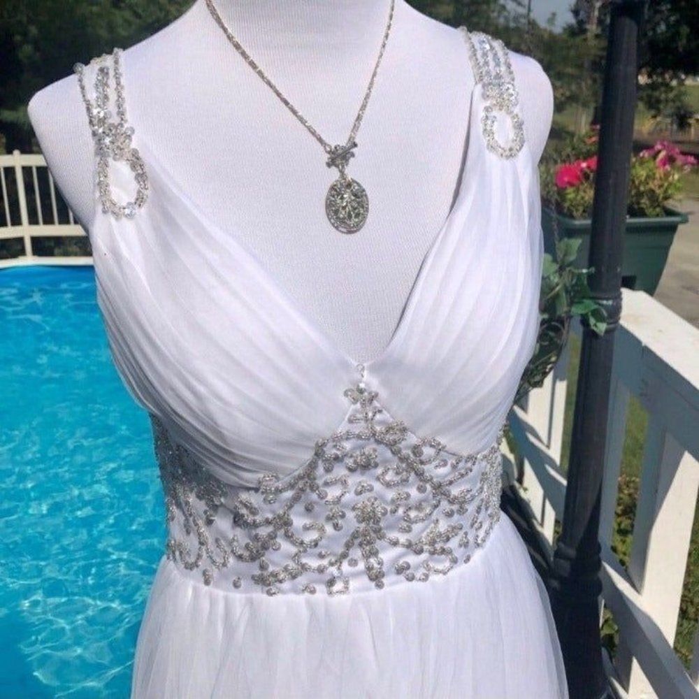Wedding Dress Custom Beaded Sheer Back Full Skirt Fits Size 10 - 12 - Picture 2 of 8